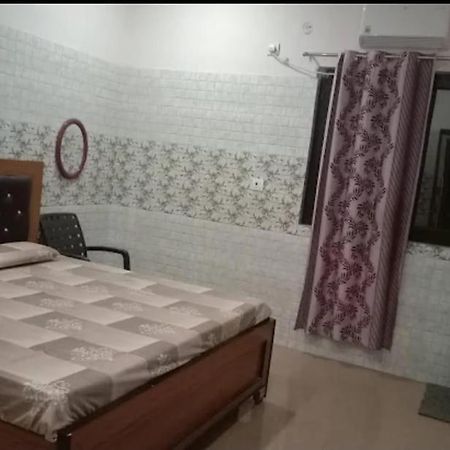 Shri Jagannath Dham Hotel Vrindavan Ngoại thất bức ảnh