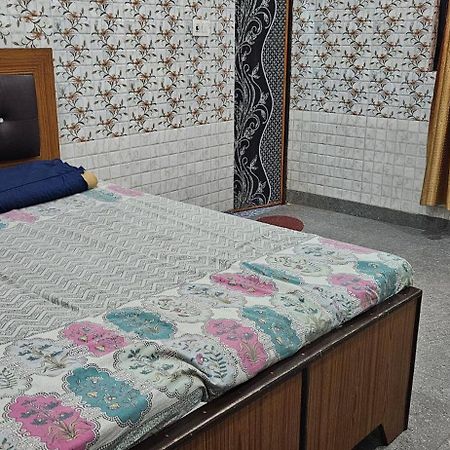 Shri Jagannath Dham Hotel Vrindavan Ngoại thất bức ảnh