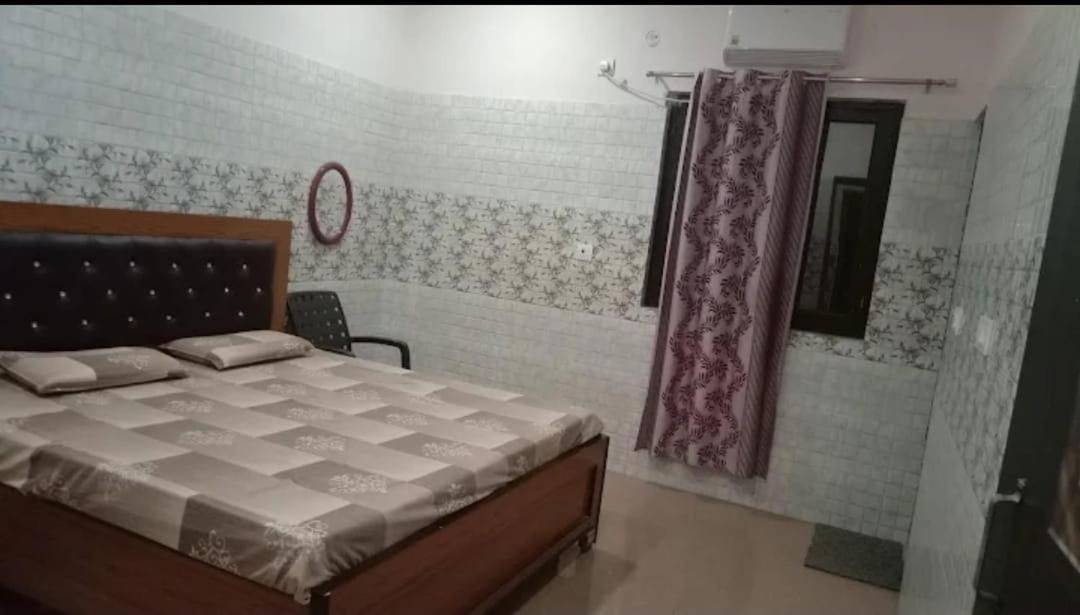 Shri Jagannath Dham Hotel Vrindavan Ngoại thất bức ảnh