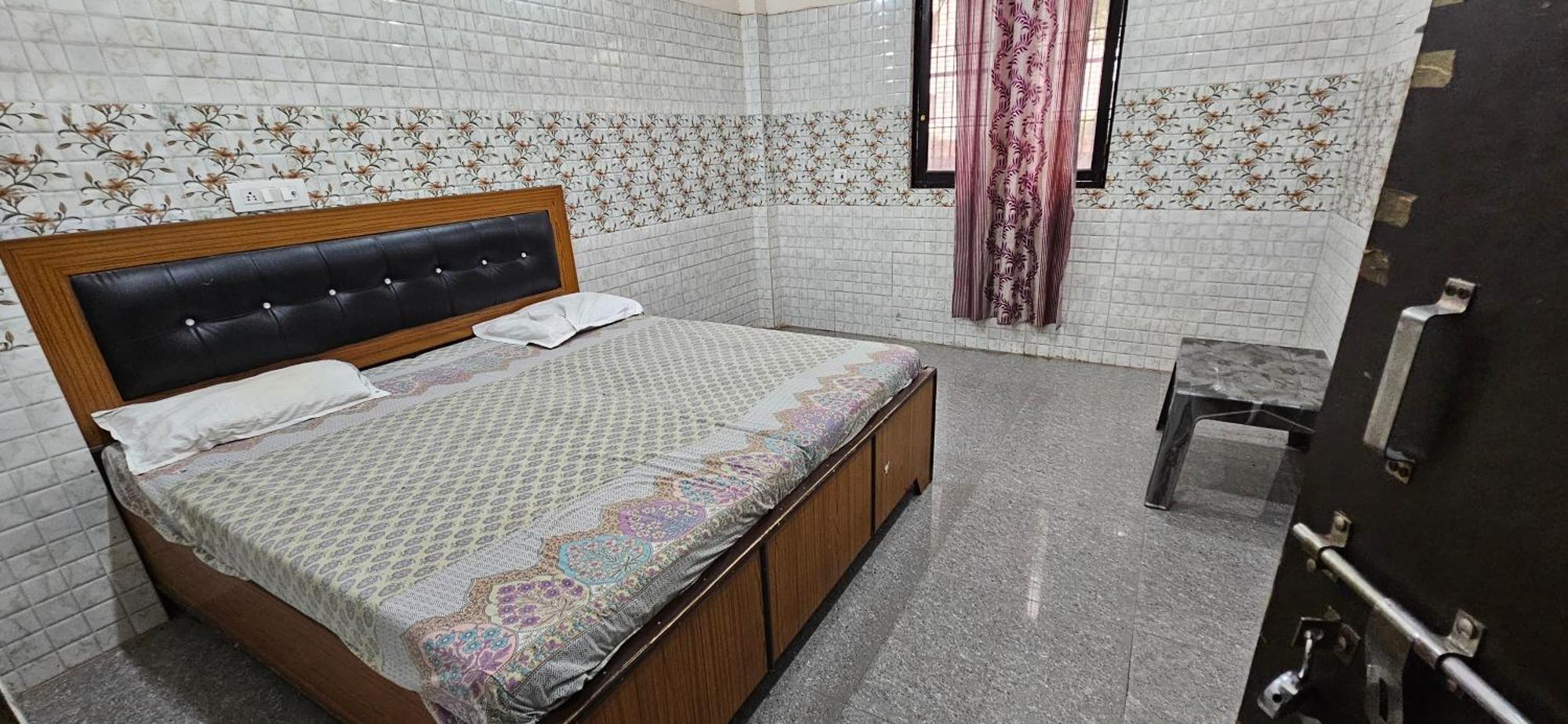 Shri Jagannath Dham Hotel Vrindavan Ngoại thất bức ảnh